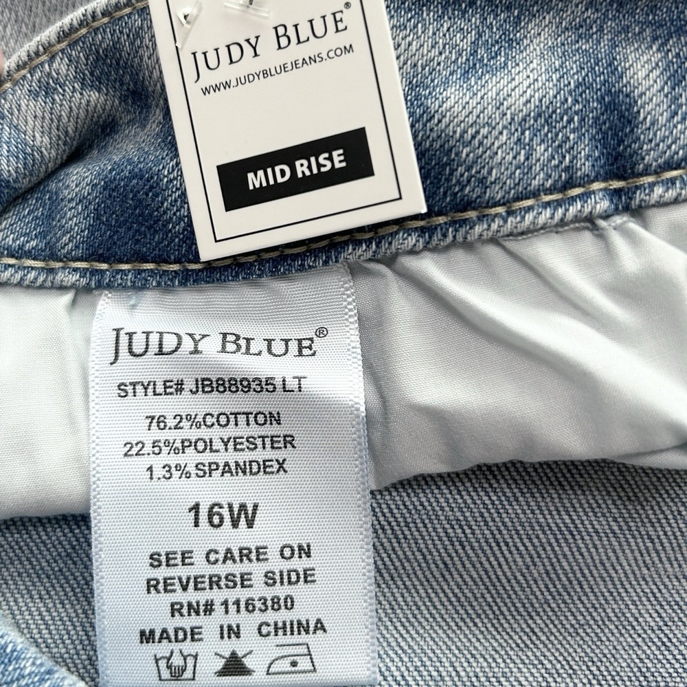 JUDY BLUE Jeans sz 16W Coconut Sugar Straight Leg Release Hem Mid Rise Denim NWT - Picture 8 of 9